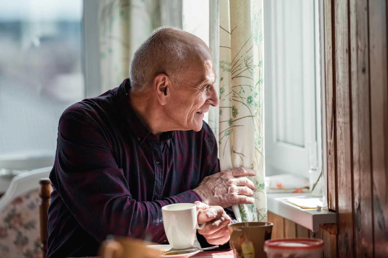 Elderly Parent Not Eating? Signs of Senior Appetite Loss and How to Help